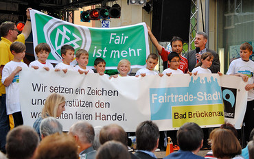 Die Fairtrade-Stadt Bad Brückenau hat sich zwei Tage lang ein Fußballturnier mit fairen Fußbällen geliefert. (Bild: rhoenpuls)