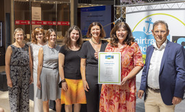 Ludwigshafen erhält die Urkunde zur 800. Fairtrade-Town in Deutschland (Bild: Sarah Hähnle)